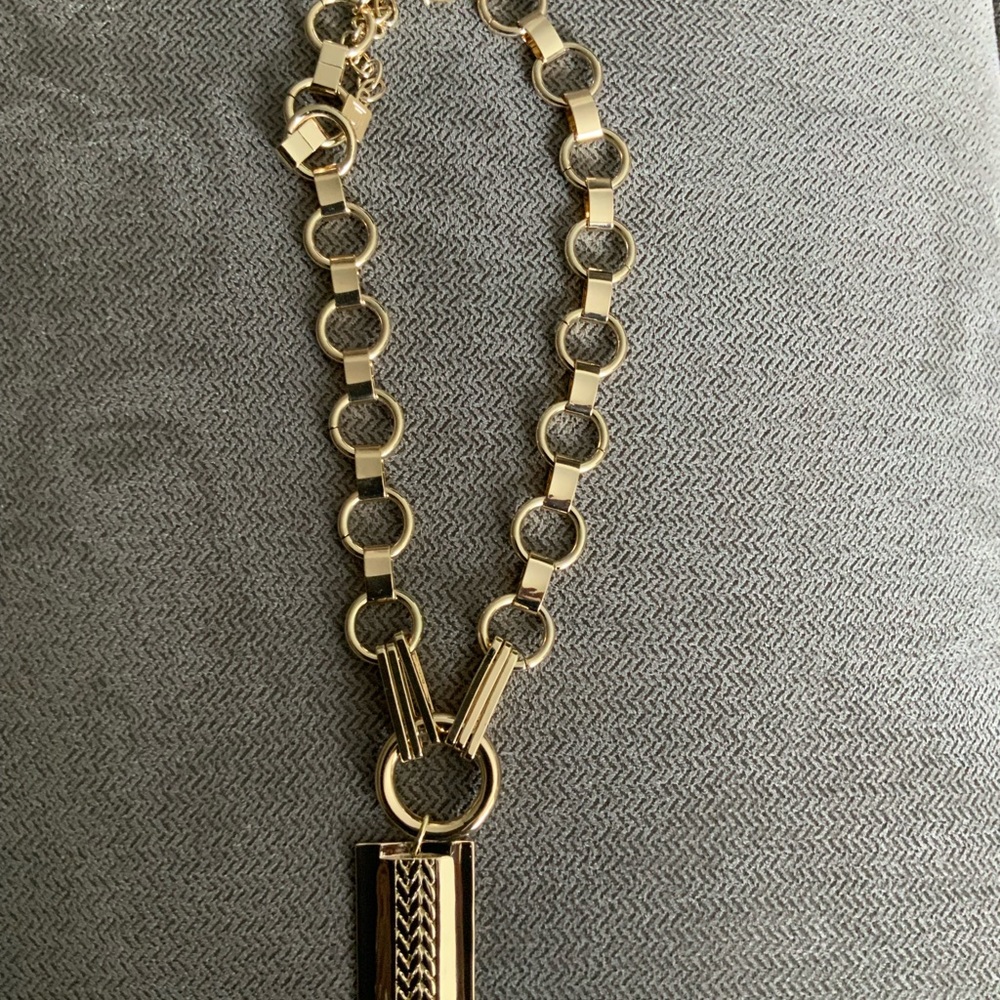 Statement necklace